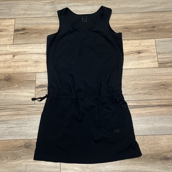 Arc’teryx Contenta Dress SZ Small Black Lightweight Shift Cinch Waist Sleeveless - Picture 1 of 10